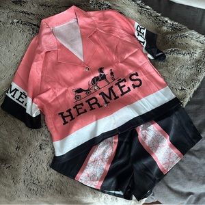 NWOT - HERMÈS Logo Satin 3-Piece Set